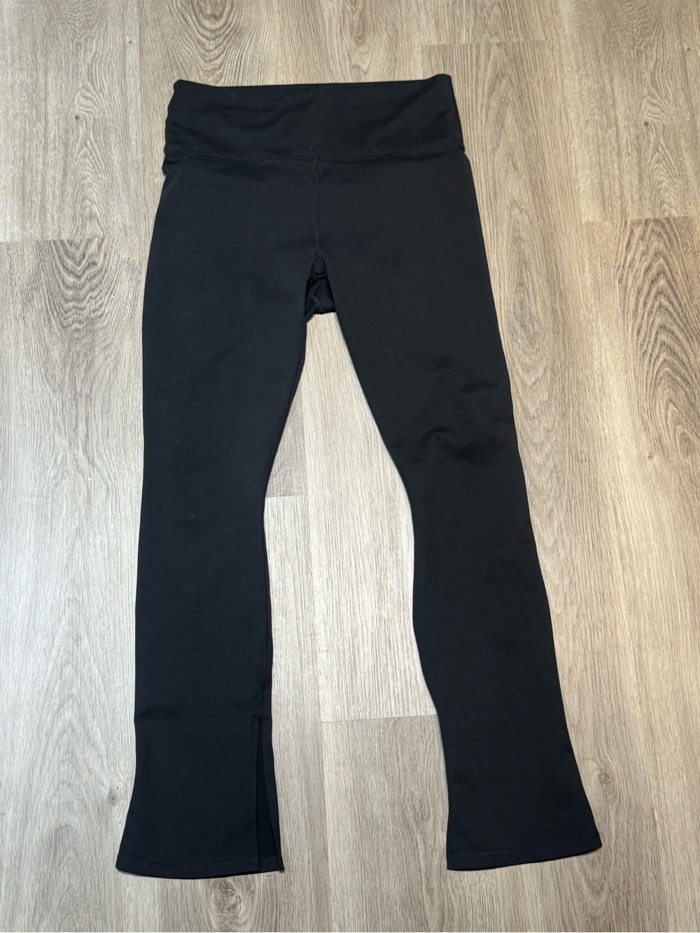 Women’s fabletics powerhold Black Flared-Hem Active Leggings